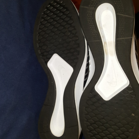 NIKE DUALTONE shoes. - Picture 14 of 16